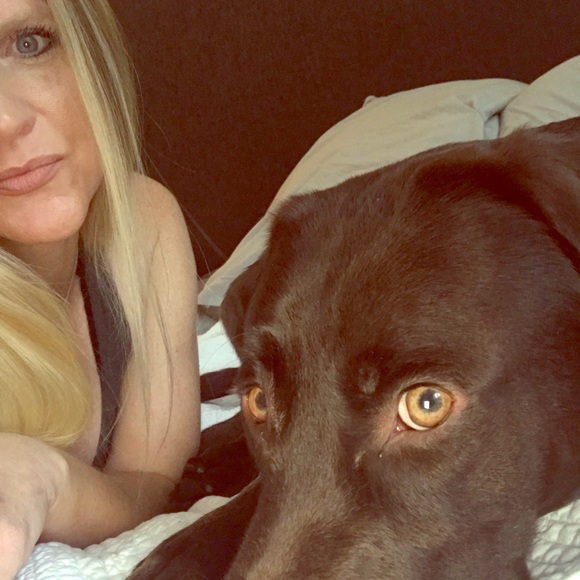 Meet your Posher, Alivia - Picture 2 of 5